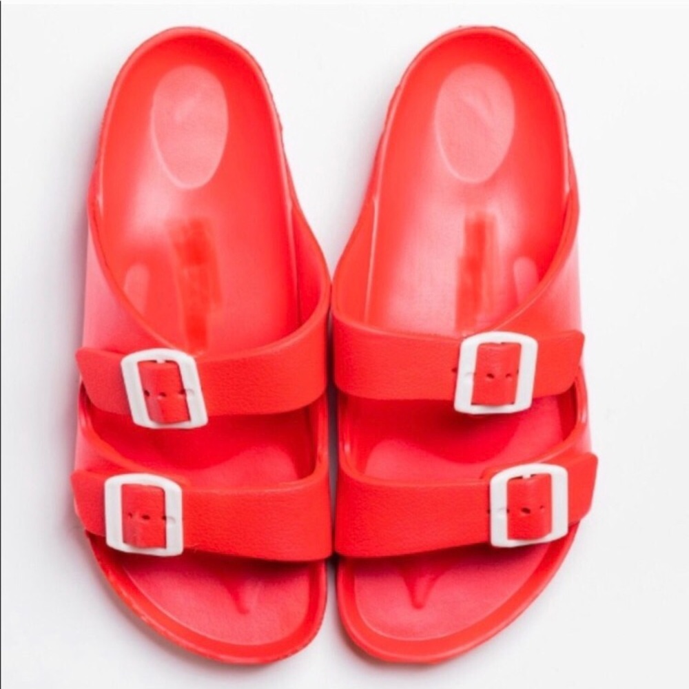 Red - Pool Party Slides Sz 8 Summer Essential!